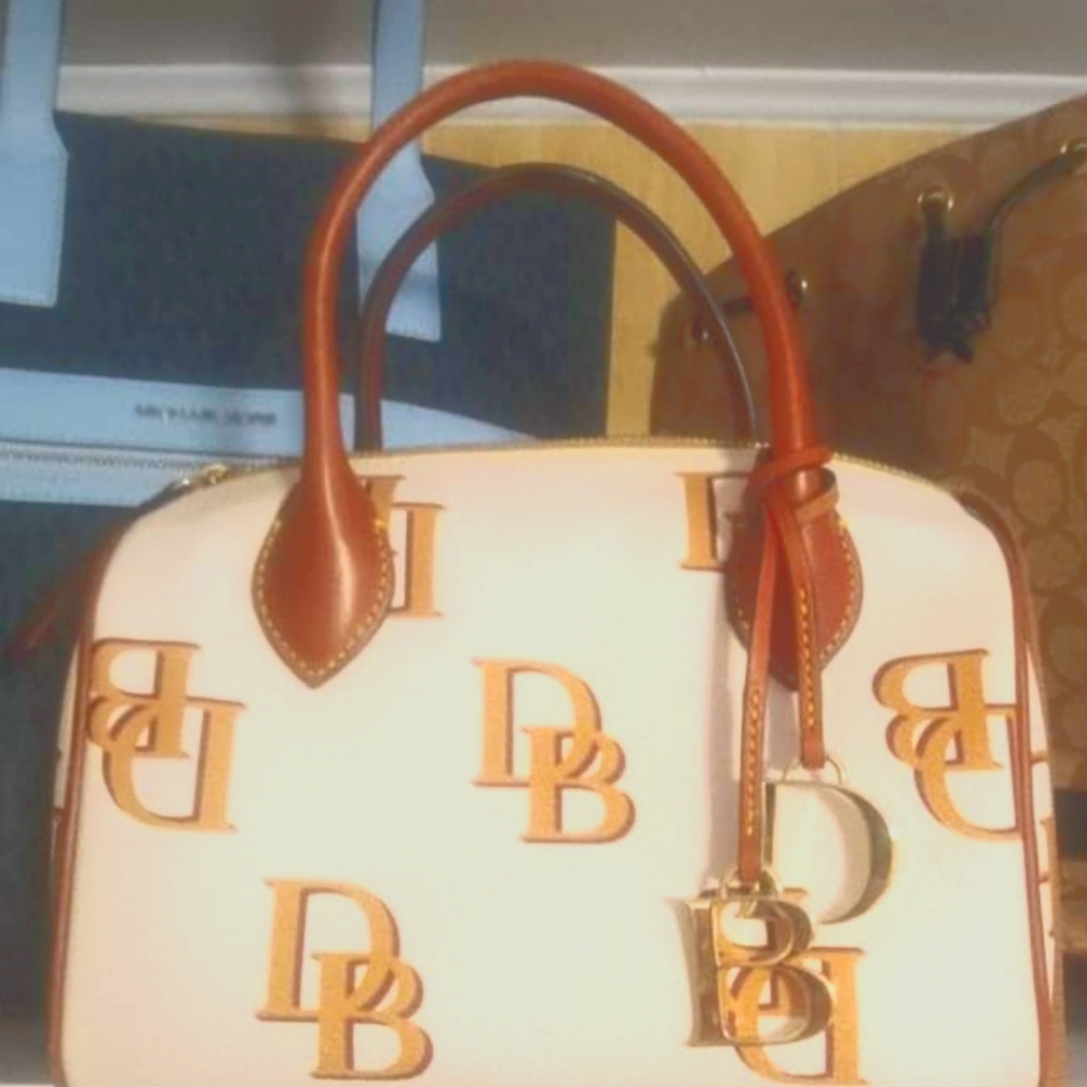 Dooney and Bourke speedy